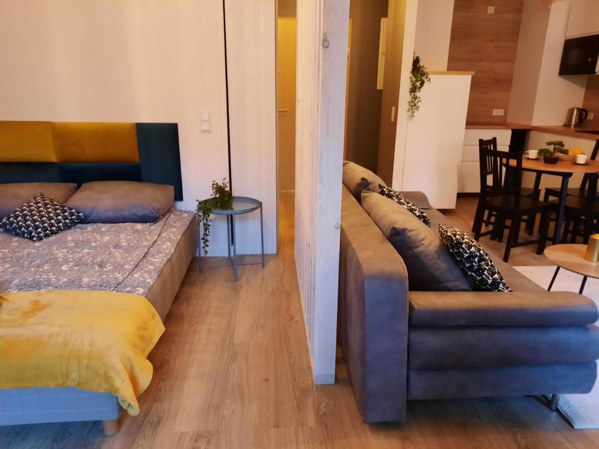 Prestige Wola Kolejowa Butas Warsaw