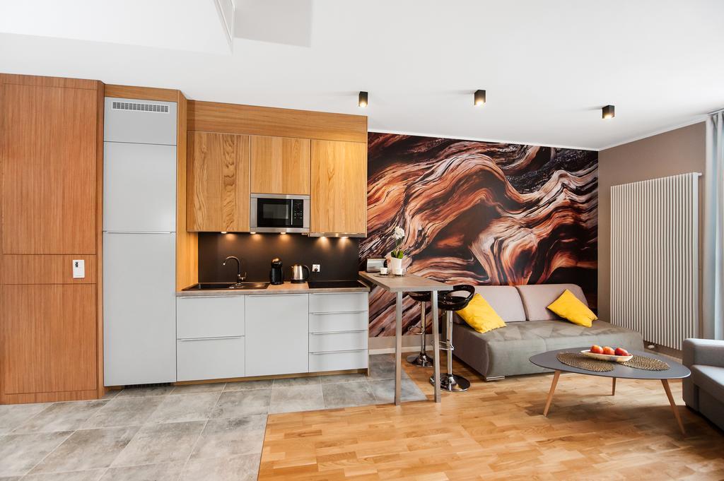 Butas Prestige Wola Kolejowa Warsaw